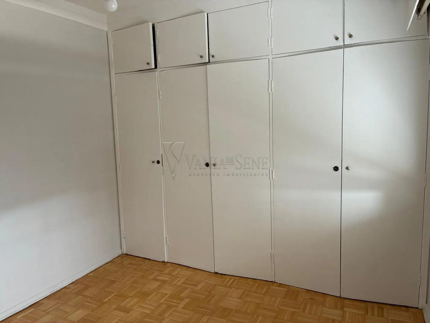 Alugar Comercial / Pr&eacute;dio em S&atilde;o Jos&eacute; dos Campos R$ 4.000,00 - Foto 29