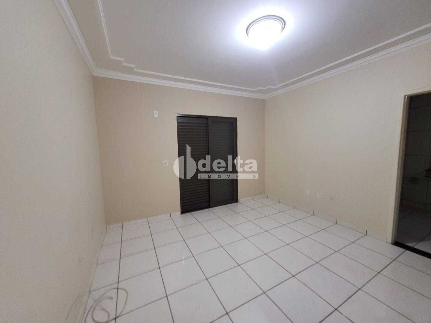 Alugar Casa Residencial / Padr&atilde;o em Uberl&acirc;ndia R$ 4.000,00 - Foto 11