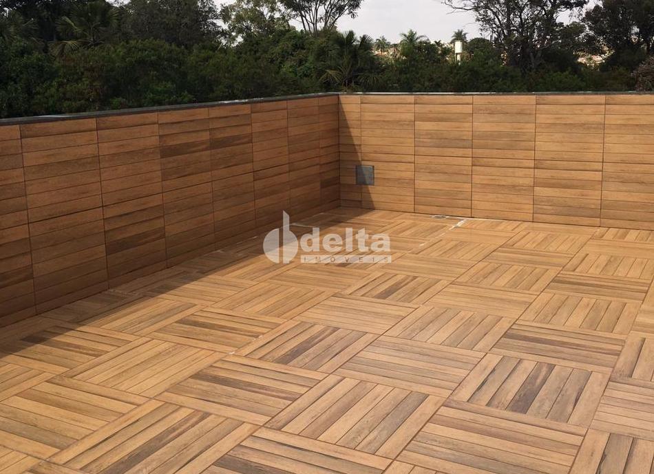 Comprar Casa Residencial / Padr&atilde;o em Uberl&acirc;ndia R$ 980.000,00 - Foto 16