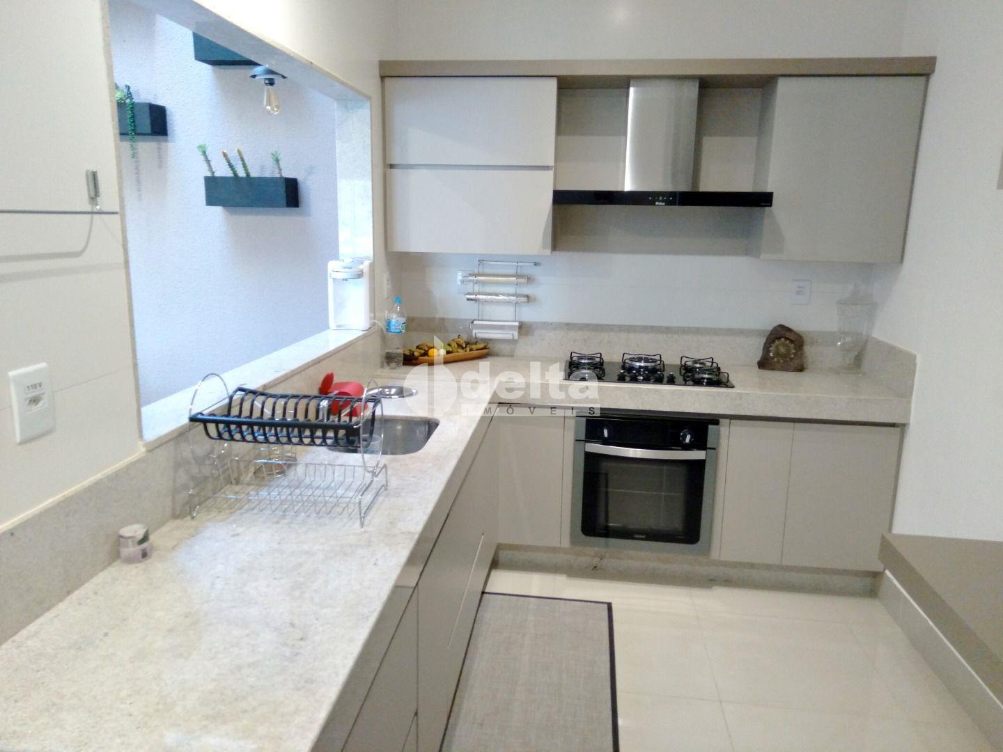 Comprar Casa Residencial / Padr&atilde;o em Uberl&acirc;ndia R$ 780.000,00 - Foto 21