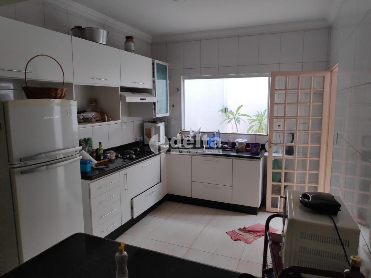 Comprar Casa Residencial / Padr&atilde;o em Uberl&acirc;ndia R$ 600.000,00 - Foto 9