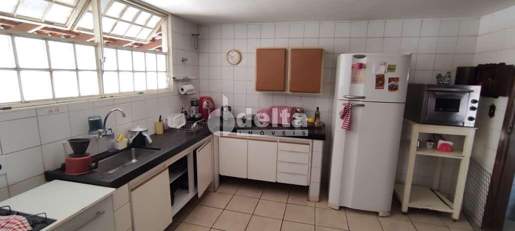 Comprar Casa Residencial / Padr&atilde;o em Uberl&acirc;ndia R$ 650.000,00 - Foto 10