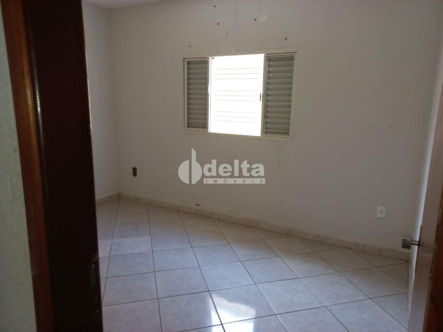 Comprar Casa Residencial / Padr&atilde;o em Uberl&acirc;ndia R$ 660.000,00 - Foto 12