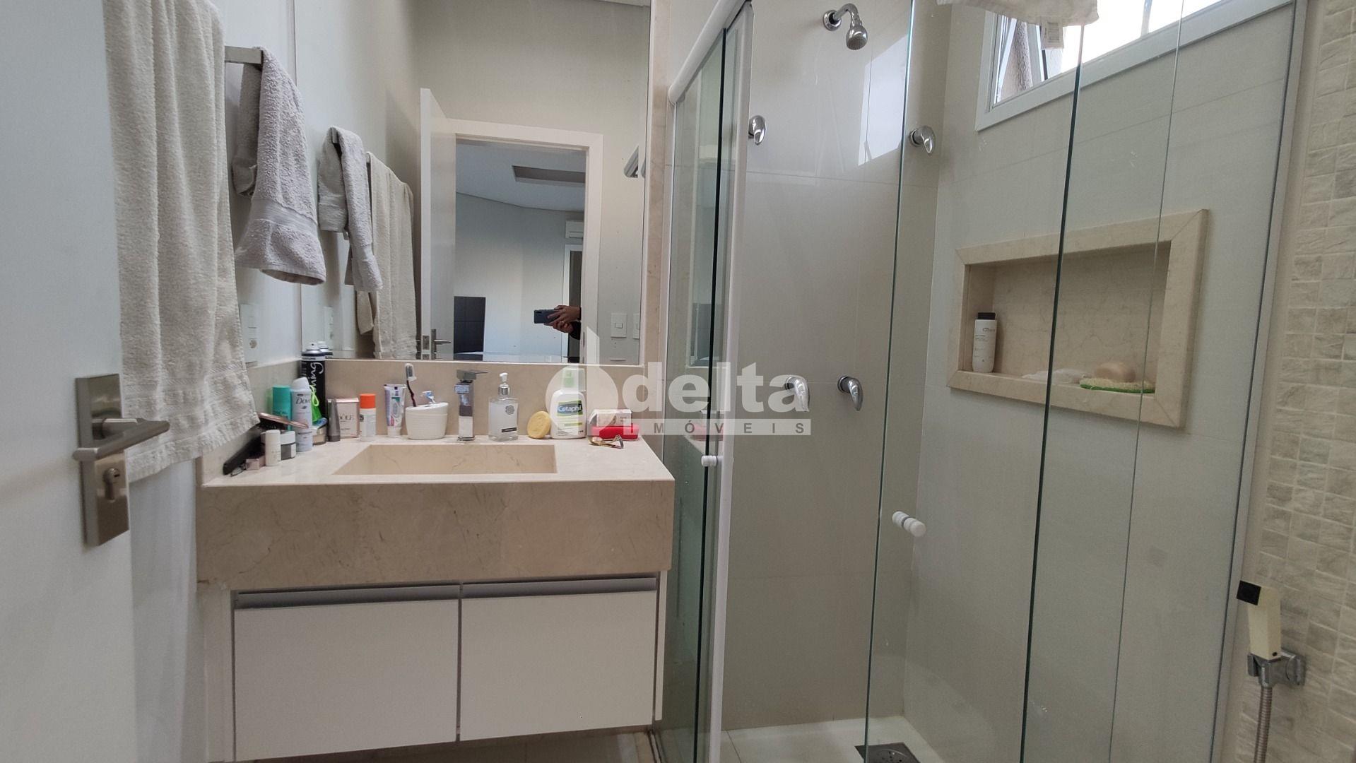 Comprar Casa Residencial / Padr&atilde;o em Uberl&acirc;ndia R$ 2.160.000,00 - Foto 11