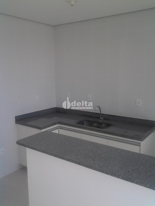 Alugar Apartamento / Padr&atilde;o em Uberl&acirc;ndia R$ 1.500,00 - Foto 15