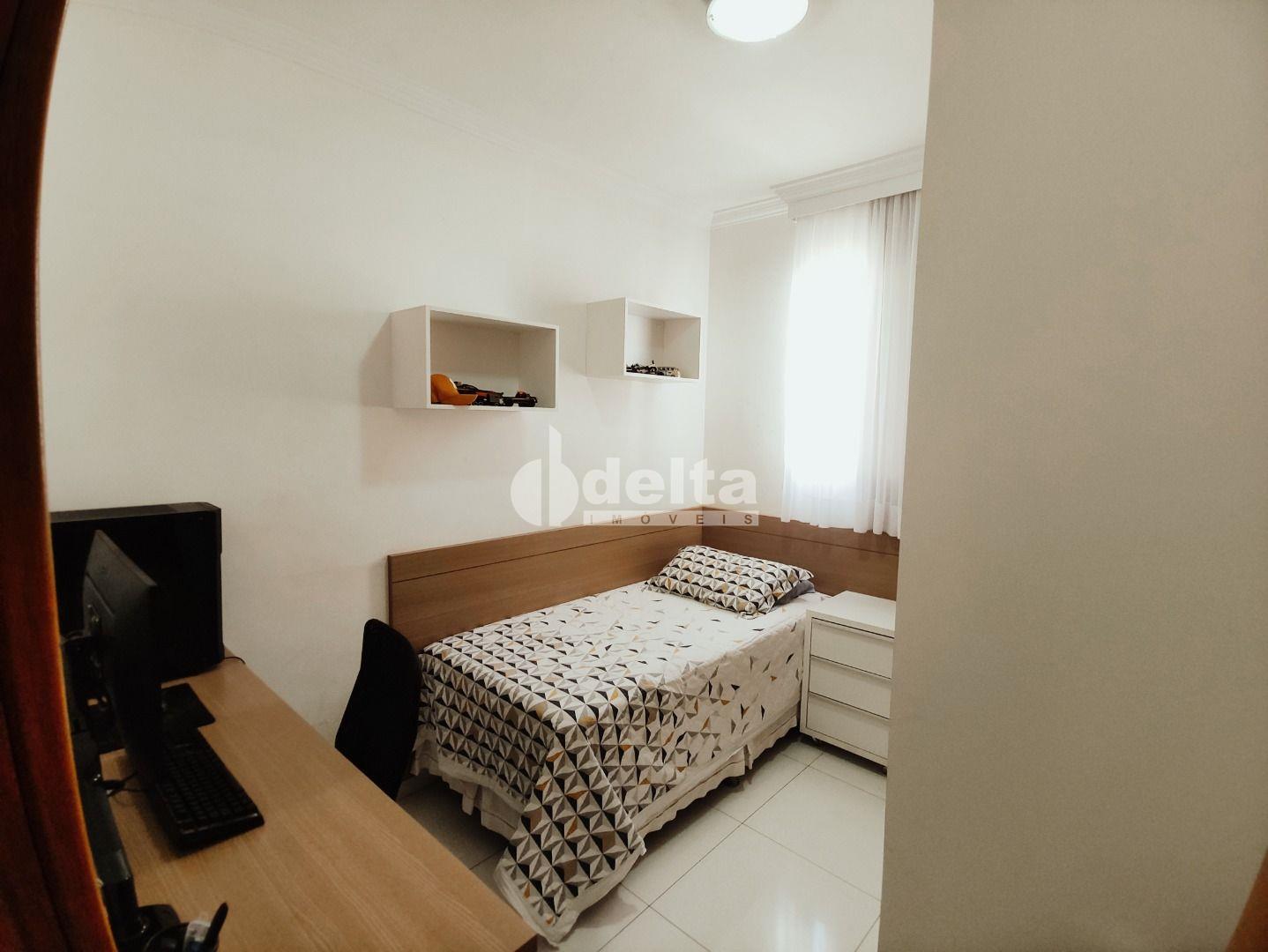 Comprar Apartamento / Padr&atilde;o em Uberl&acirc;ndia R$ 200.000,00 - Foto 5