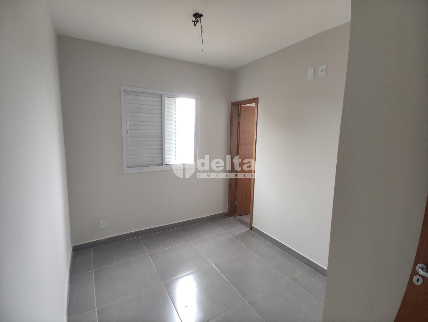 Comprar Apartamento / Padr&atilde;o em Uberl&acirc;ndia R$ 290.000,00 - Foto 1