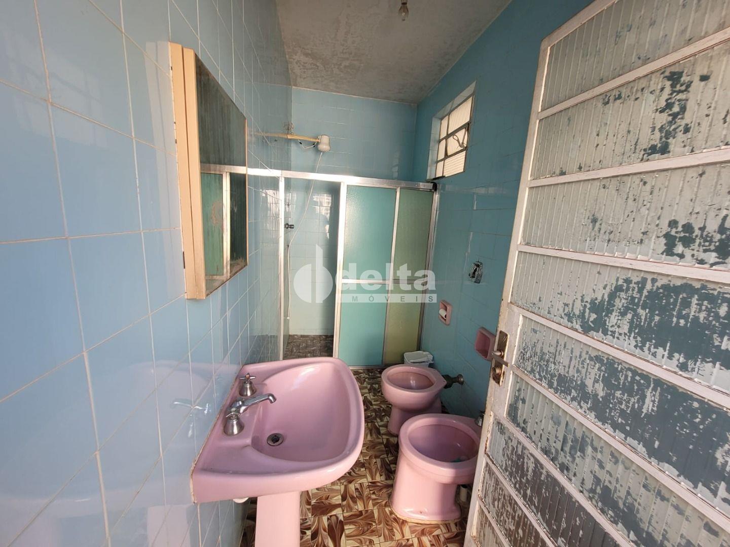 Comprar Casa Residencial / Padr&atilde;o em Uberl&acirc;ndia R$ 600.000,00 - Foto 7