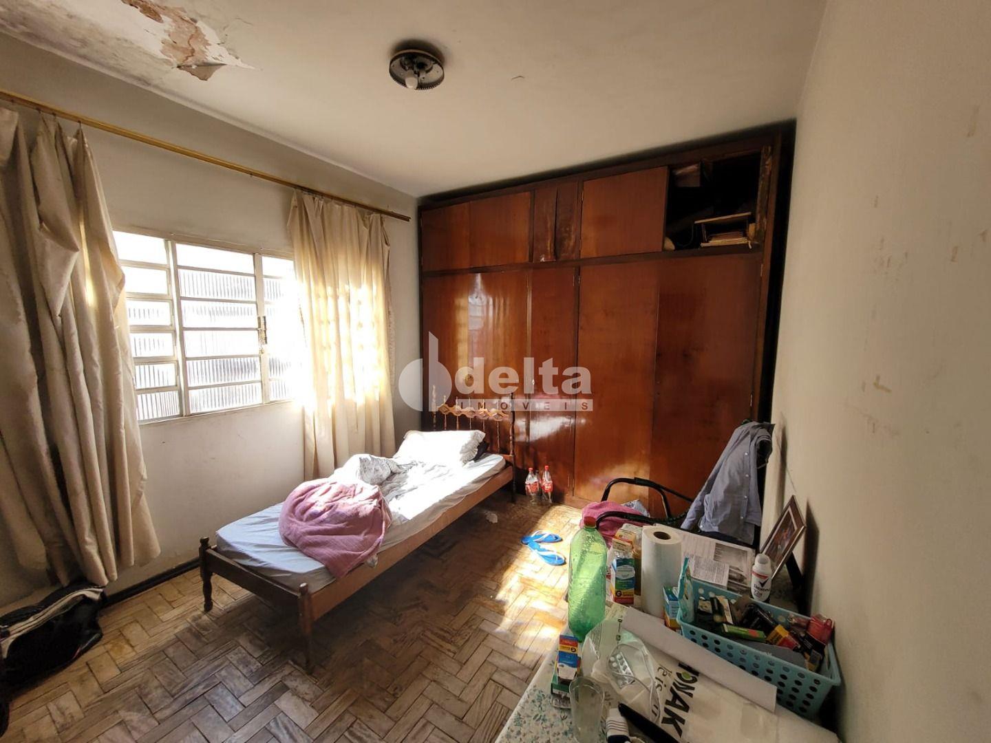 Comprar Casa Residencial / Padr&atilde;o em Uberl&acirc;ndia R$ 600.000,00 - Foto 5
