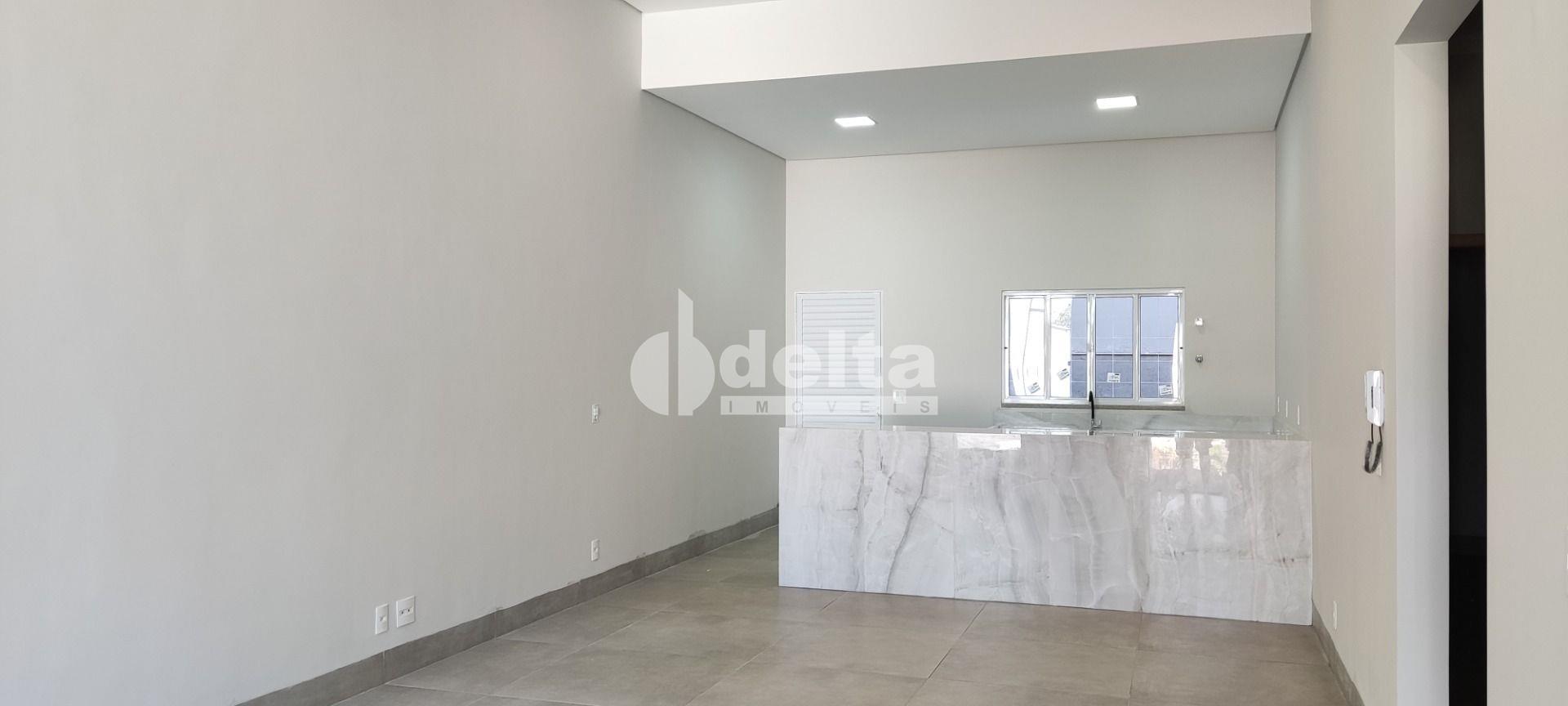 Comprar Casa Residencial / Padr&atilde;o em Uberl&acirc;ndia R$ 650.000,00 - Foto 2