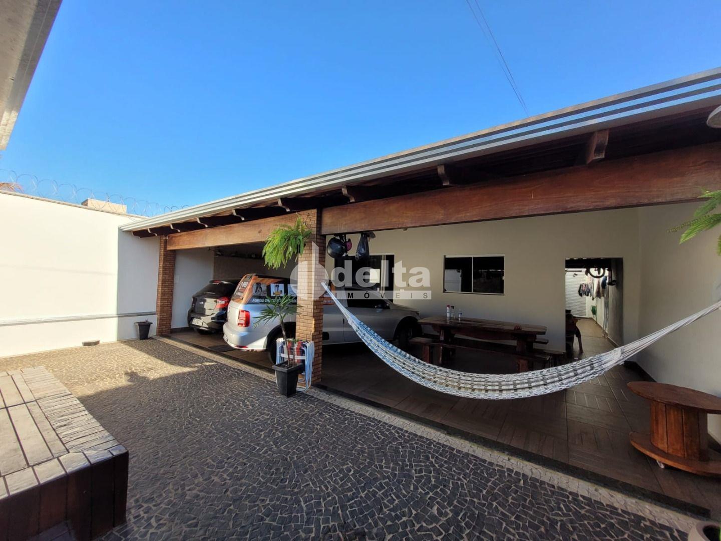 Comprar Casa Residencial / Padr&atilde;o em Uberl&acirc;ndia R$ 600.000,00 - Foto 20