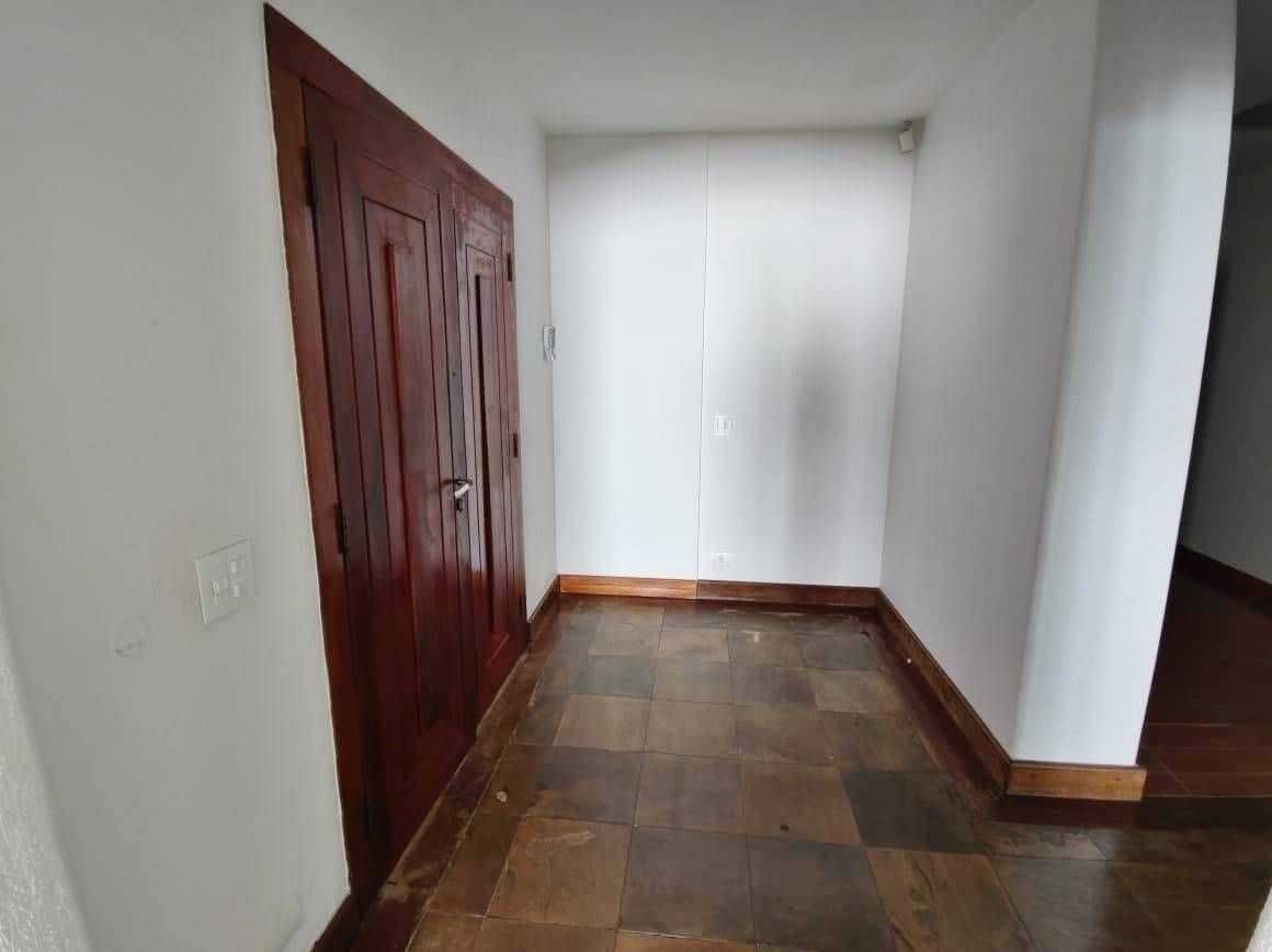 Alugar Casa Comercial / Padr&atilde;o em Uberl&acirc;ndia R$ 10.000,00 - Foto 6