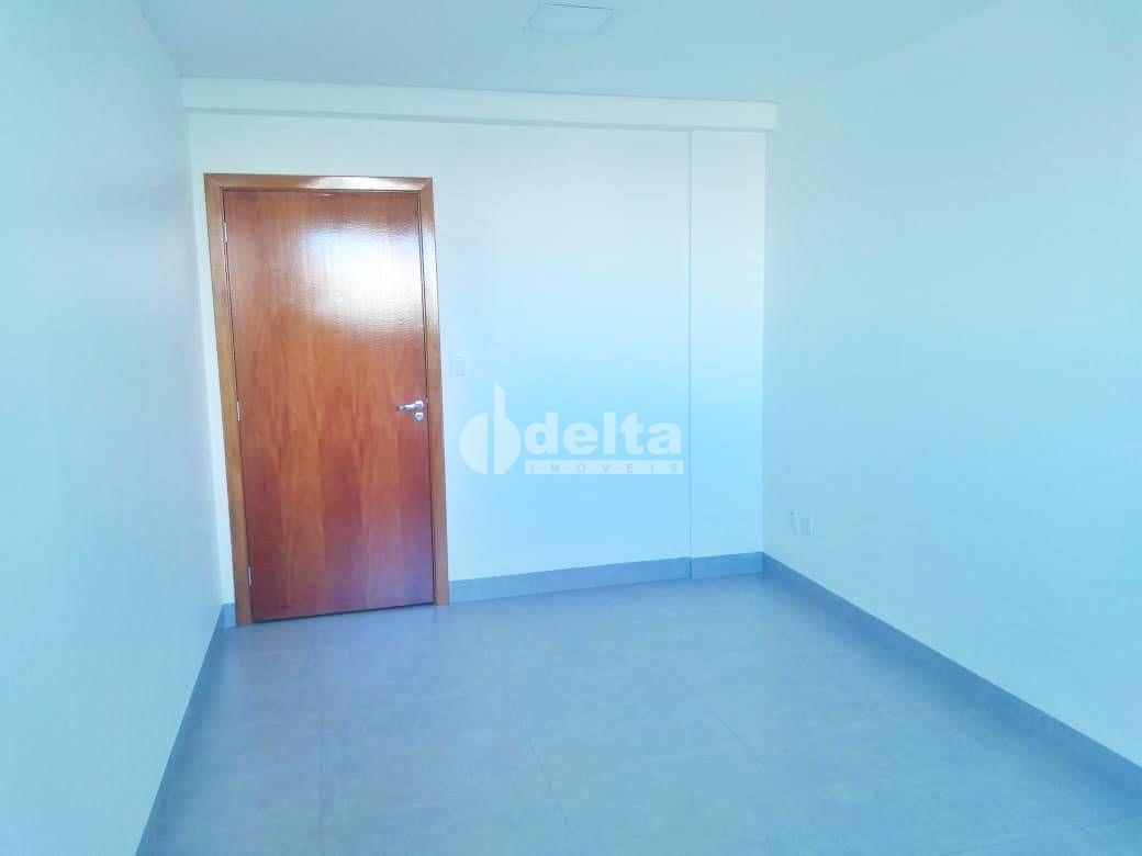 Alugar Sala / Padr&atilde;o em Uberl&acirc;ndia R$ 2.000,00 - Foto 13