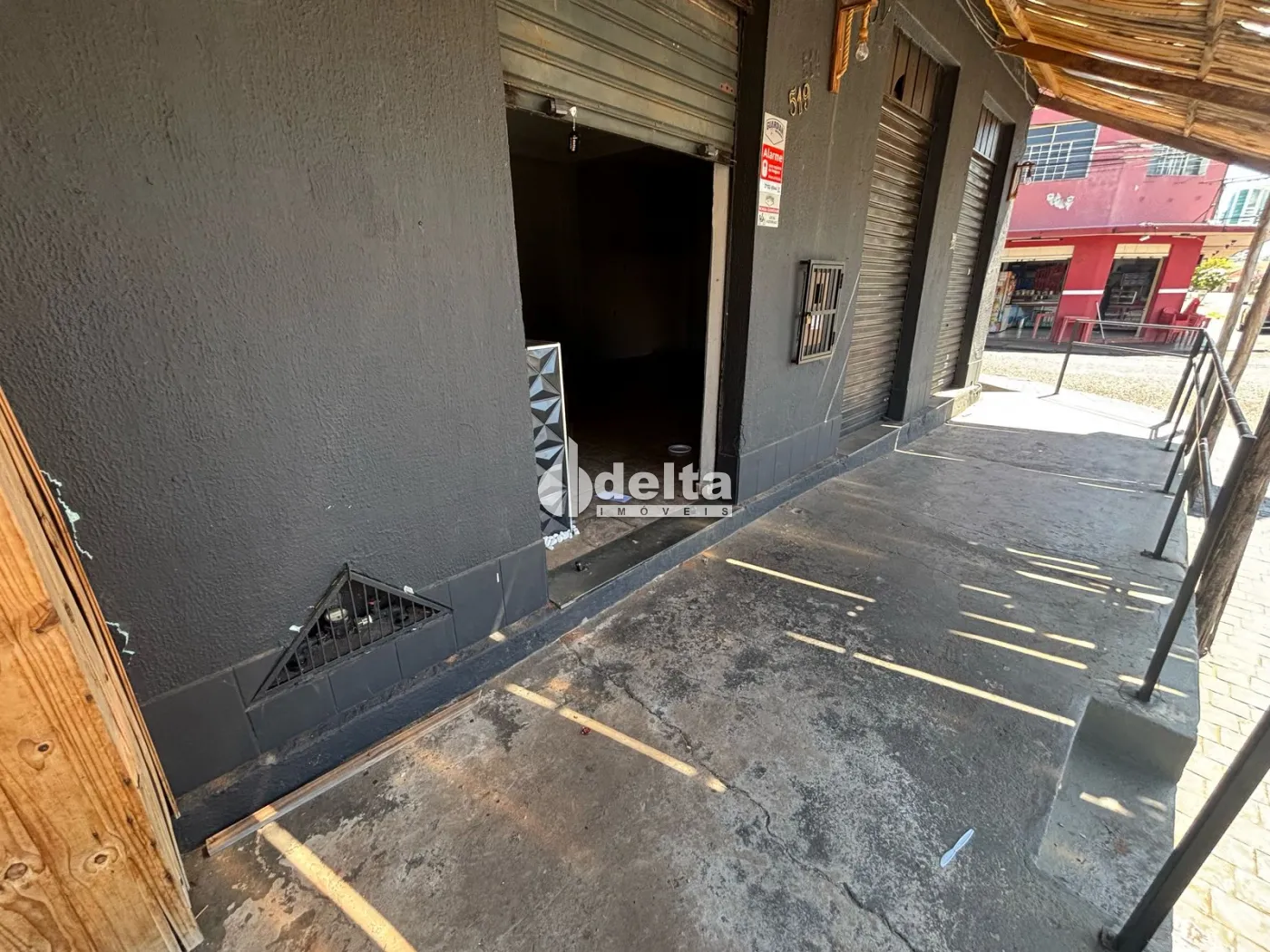 Alugar Loja / Padr&atilde;o em Uberl&acirc;ndia R$ 1.500,00 - Foto 1