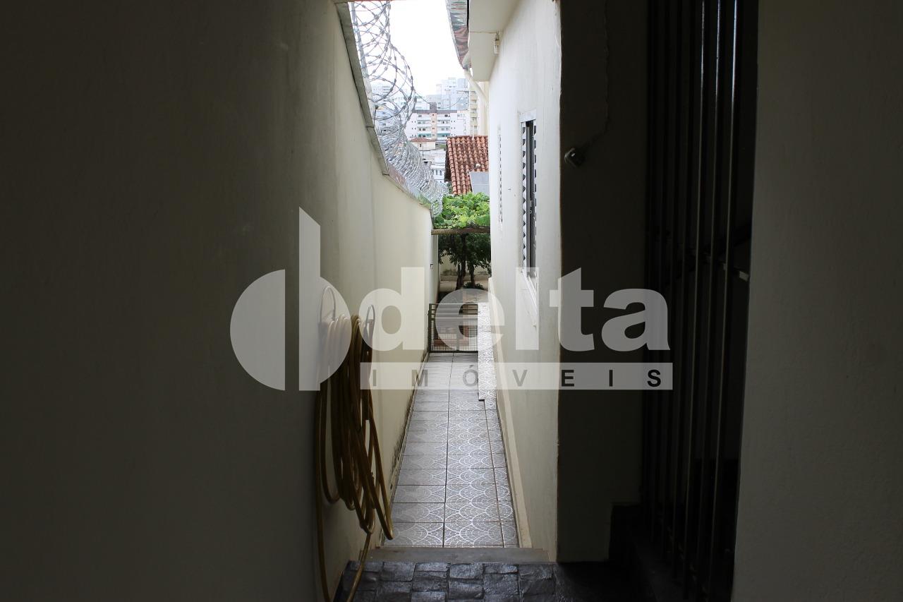 Comprar Casa Residencial / Padr&atilde;o em Uberl&acirc;ndia R$ 560.000,00 - Foto 11