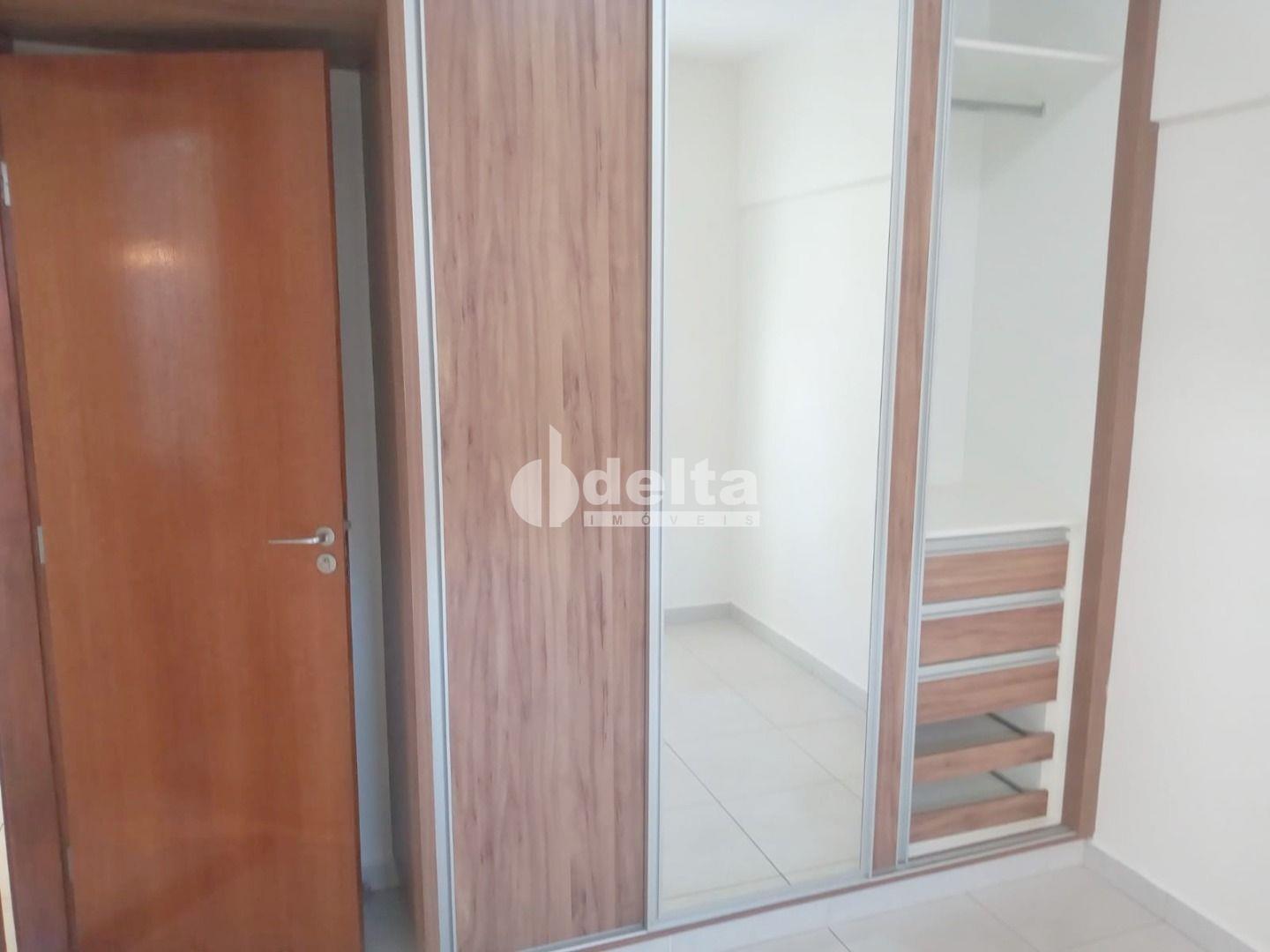 Alugar Apartamento / Padr&atilde;o em Uberl&acirc;ndia R$ 1.120,00 - Foto 4