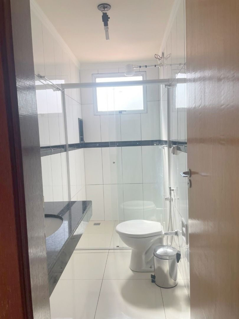 Alugar Apartamento / Padr&atilde;o em Uberl&acirc;ndia R$ 2.140,00 - Foto 7
