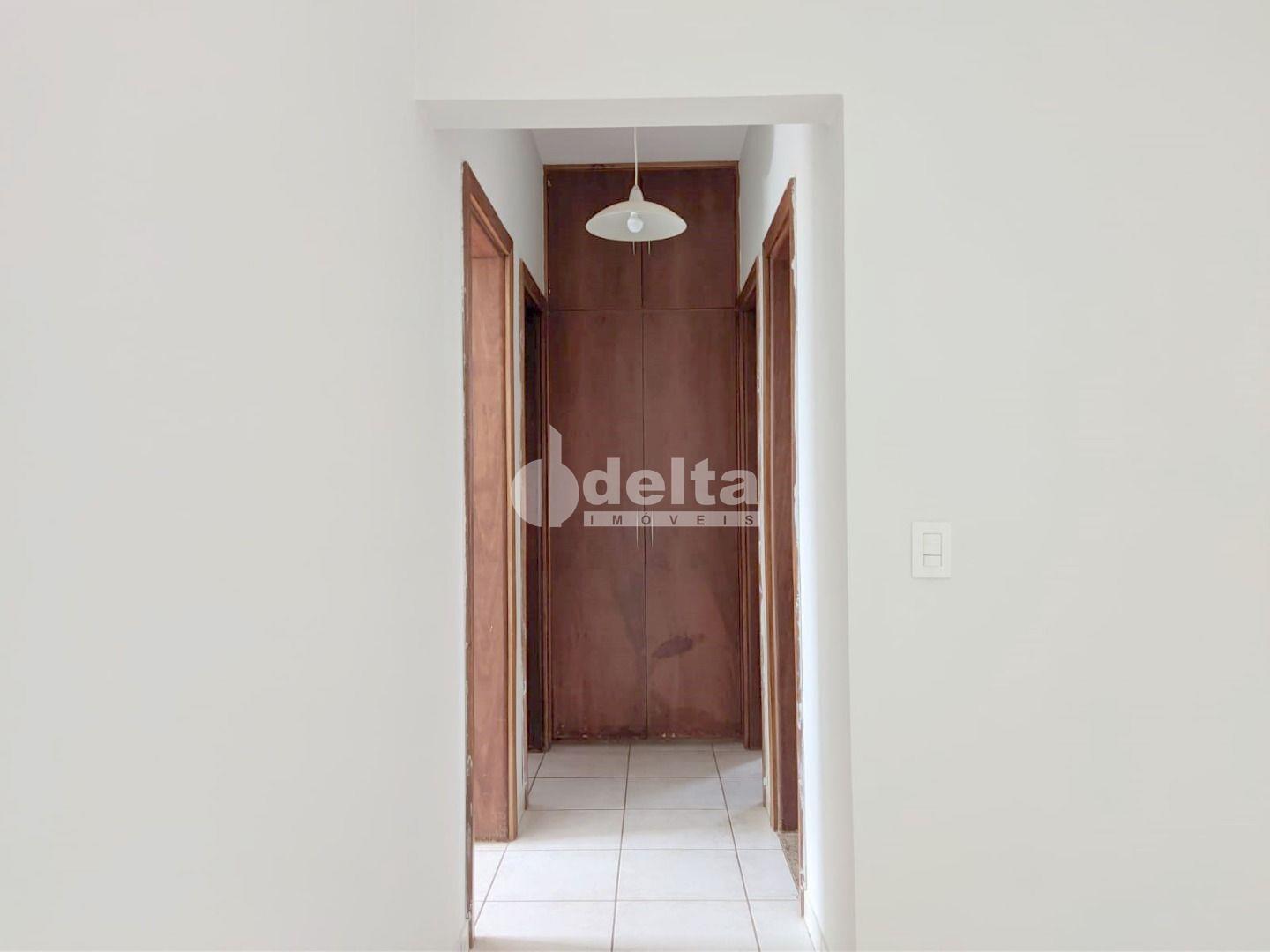 Alugar Apartamento / Padr&atilde;o em Uberl&acirc;ndia R$ 1.500,00 - Foto 8