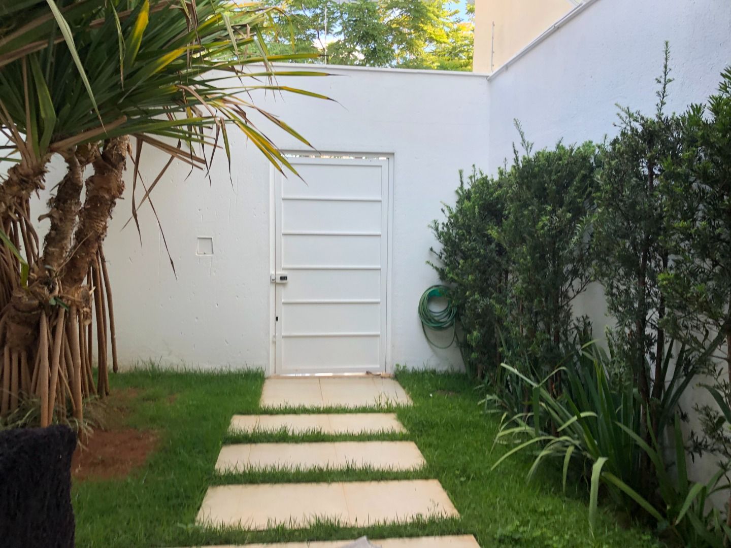 Alugar Casa Residencial / Padr&atilde;o em Uberl&acirc;ndia R$ 5.000,00 - Foto 6