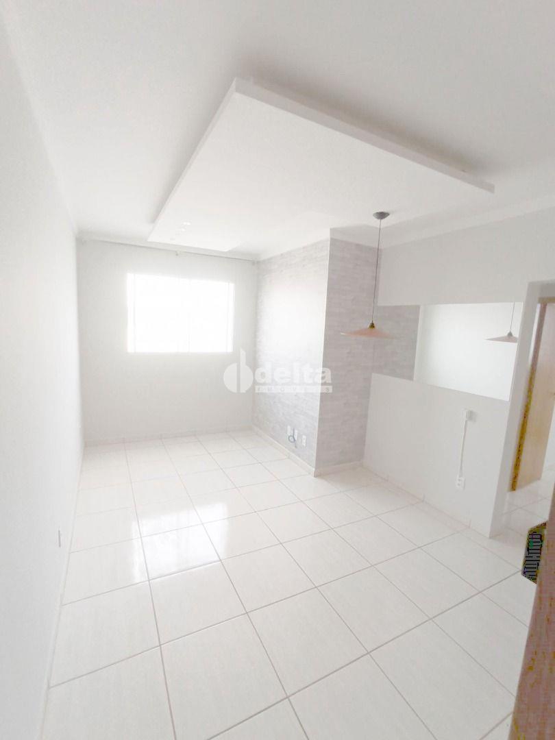Alugar Apartamento / Padr&atilde;o em Uberl&acirc;ndia R$ 1.300,00 - Foto 3