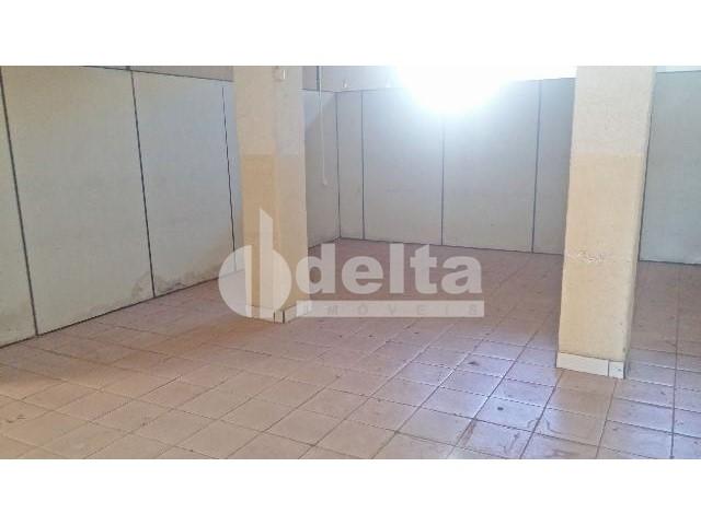 Alugar Galp&atilde;o / Padr&atilde;o em Uberl&acirc;ndia R$ 4.100,00 - Foto 3