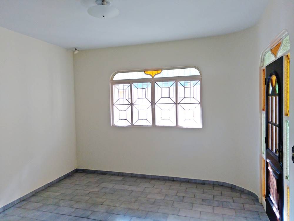 Alugar Casa Residencial / Padr&atilde;o em Uberl&acirc;ndia R$ 3.000,00 - Foto 2