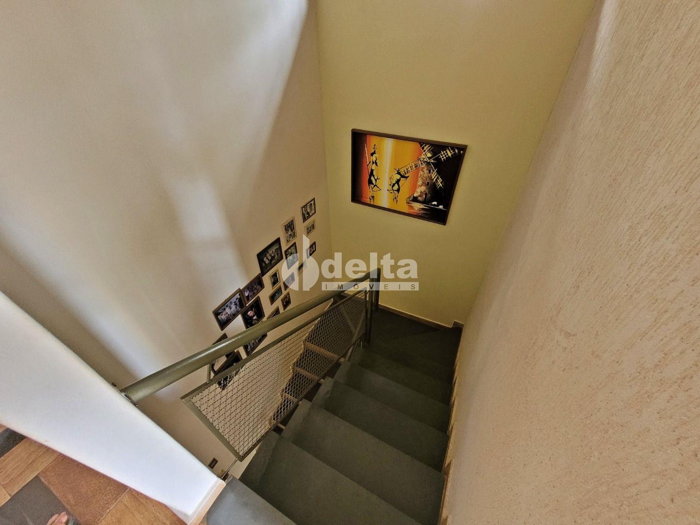 Alugar Casa Residencial / Padr&atilde;o em Uberl&acirc;ndia R$ 7.500,00 - Foto 6