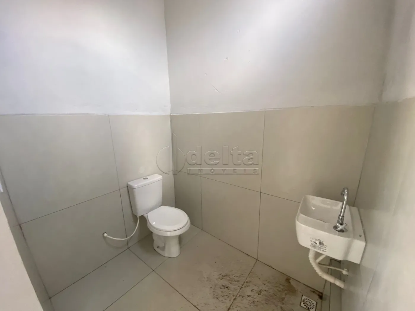 Alugar Loja / Padr&atilde;o em Uberl&acirc;ndia R$ 1.000,00 - Foto 4