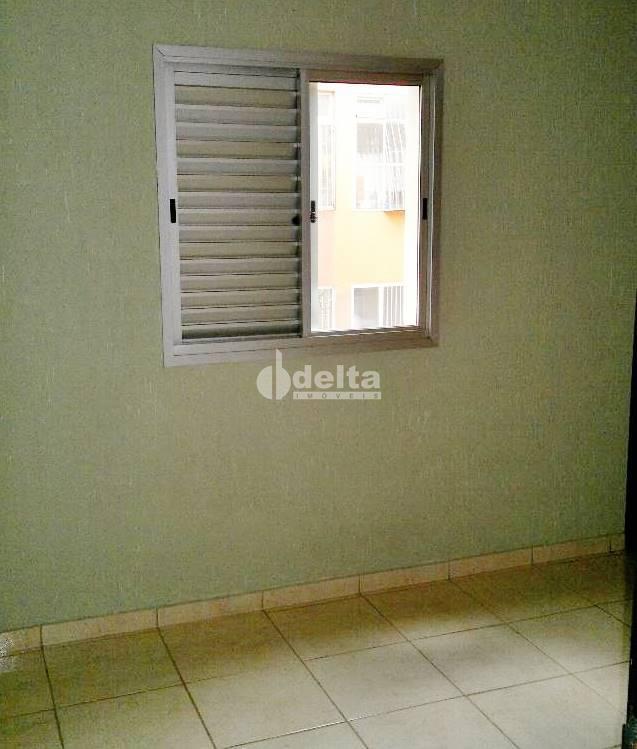 Alugar Apartamento / Padr&atilde;o em Uberl&acirc;ndia R$ 1.500,00 - Foto 5