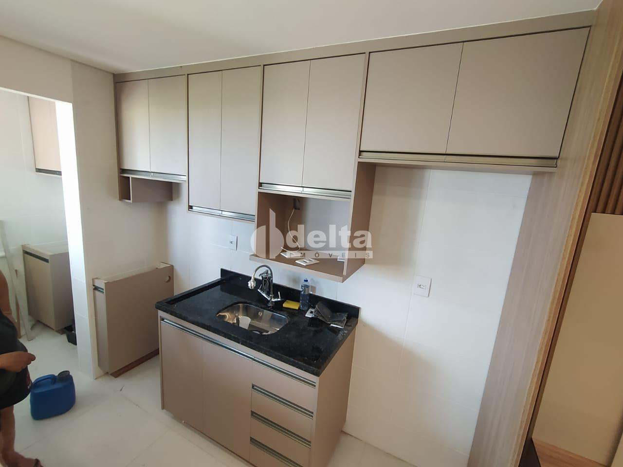 Alugar Apartamento / Padr&atilde;o em Uberl&acirc;ndia R$ 1.400,00 - Foto 3