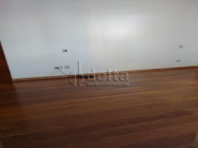 Comprar Apartamento / Padr&atilde;o em Uberl&acirc;ndia R$ 450.000,00 - Foto 18
