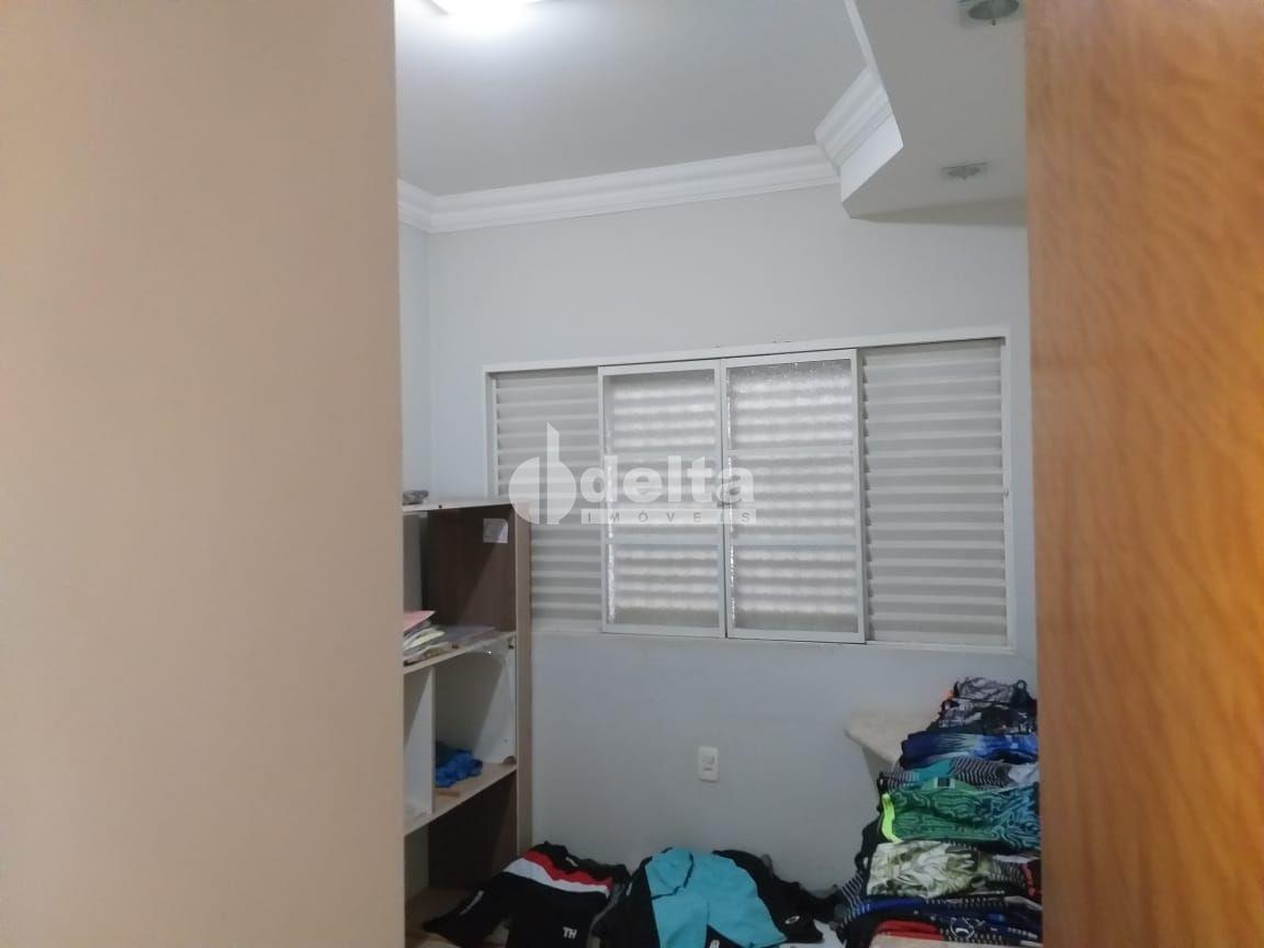 Comprar Casa Residencial / Padr&atilde;o em Uberl&acirc;ndia R$ 800.000,00 - Foto 6