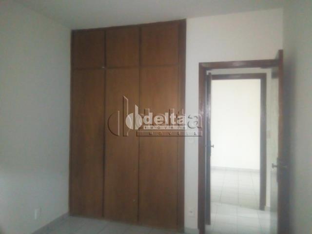 Comprar Casa Residencial / Padr&atilde;o em Uberl&acirc;ndia R$ 680.000,00 - Foto 2