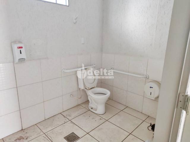 Alugar Loja / Padr&atilde;o em Uberl&acirc;ndia R$ 9.000,00 - Foto 3