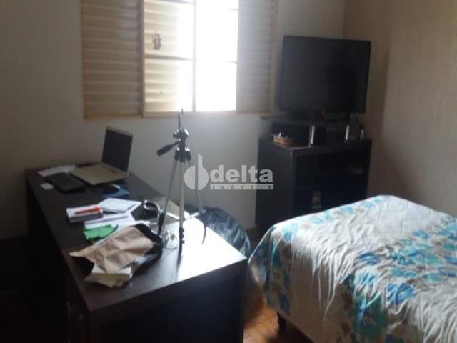 Comprar Casa Residencial / Padr&atilde;o em Uberl&acirc;ndia R$ 800.000,00 - Foto 2