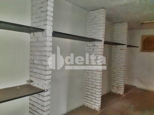 Alugar Galp&atilde;o / Padr&atilde;o em Uberl&acirc;ndia R$ 3.000,00 - Foto 9