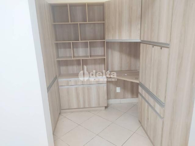 Alugar Sala / Padr&atilde;o em Uberl&acirc;ndia R$ 1.100,00 - Foto 8