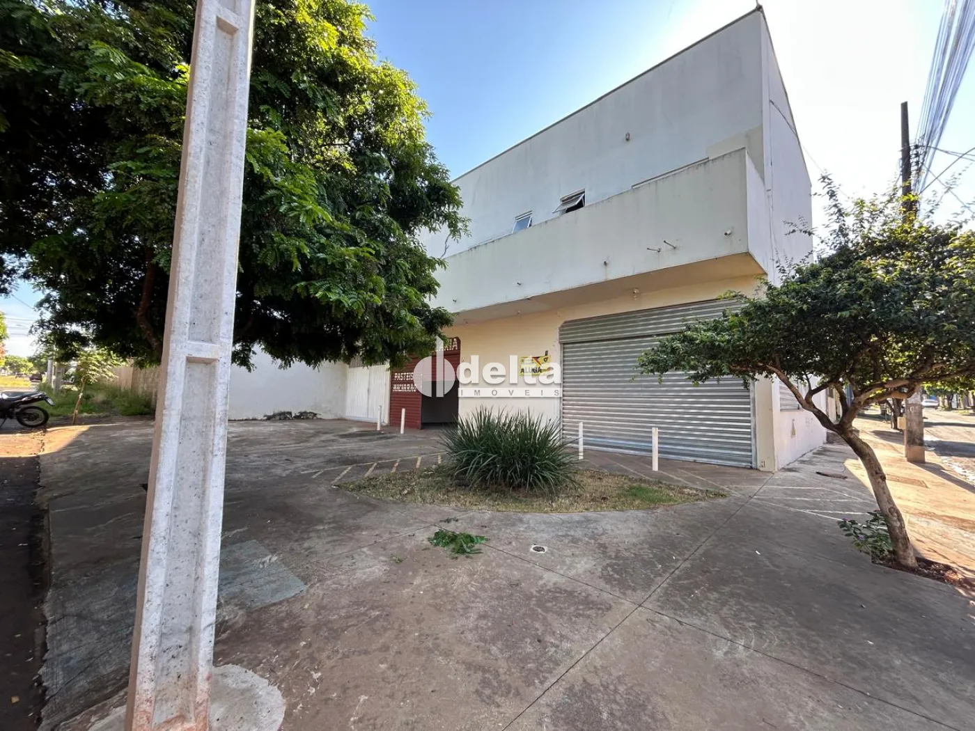 Alugar Loja / Padr&atilde;o em Uberl&acirc;ndia R$ 1.100,00 - Foto 1