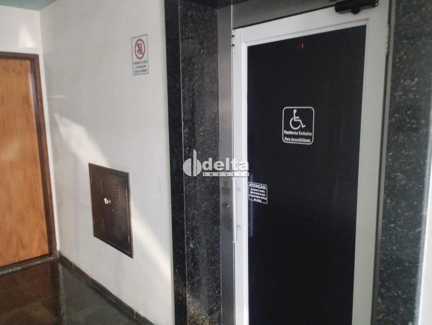 Alugar Loja / Padr&atilde;o em Uberl&acirc;ndia R$ 2.000,00 - Foto 11