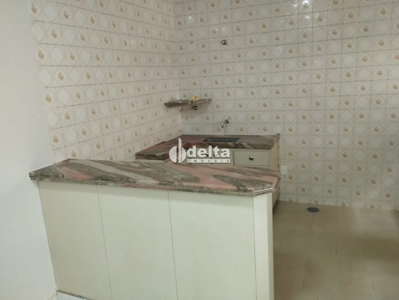 Alugar Loja / Padr&atilde;o em Uberl&acirc;ndia R$ 2.000,00 - Foto 5