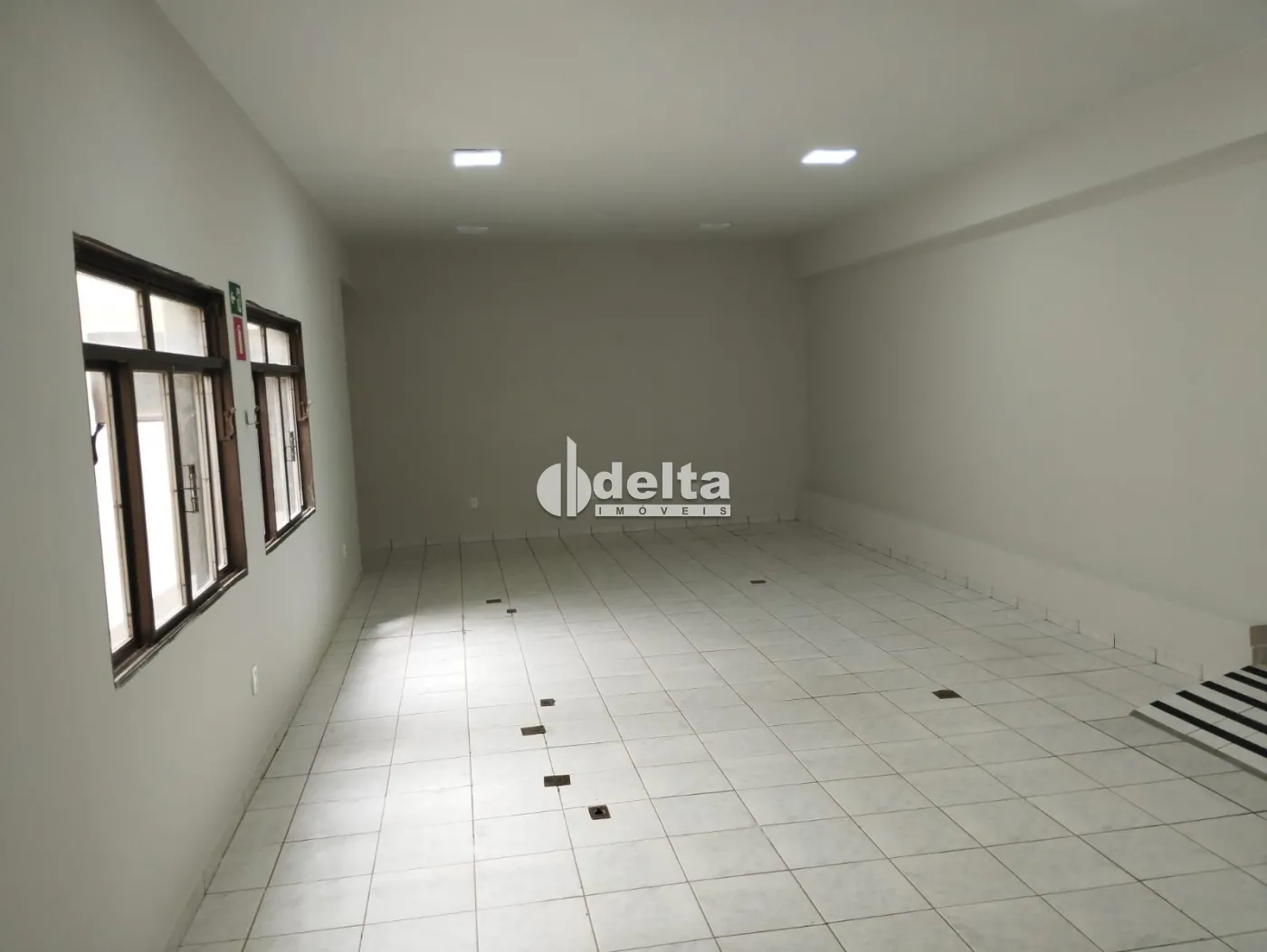 Alugar Loja / Padr&atilde;o em Uberl&acirc;ndia R$ 2.000,00 - Foto 4