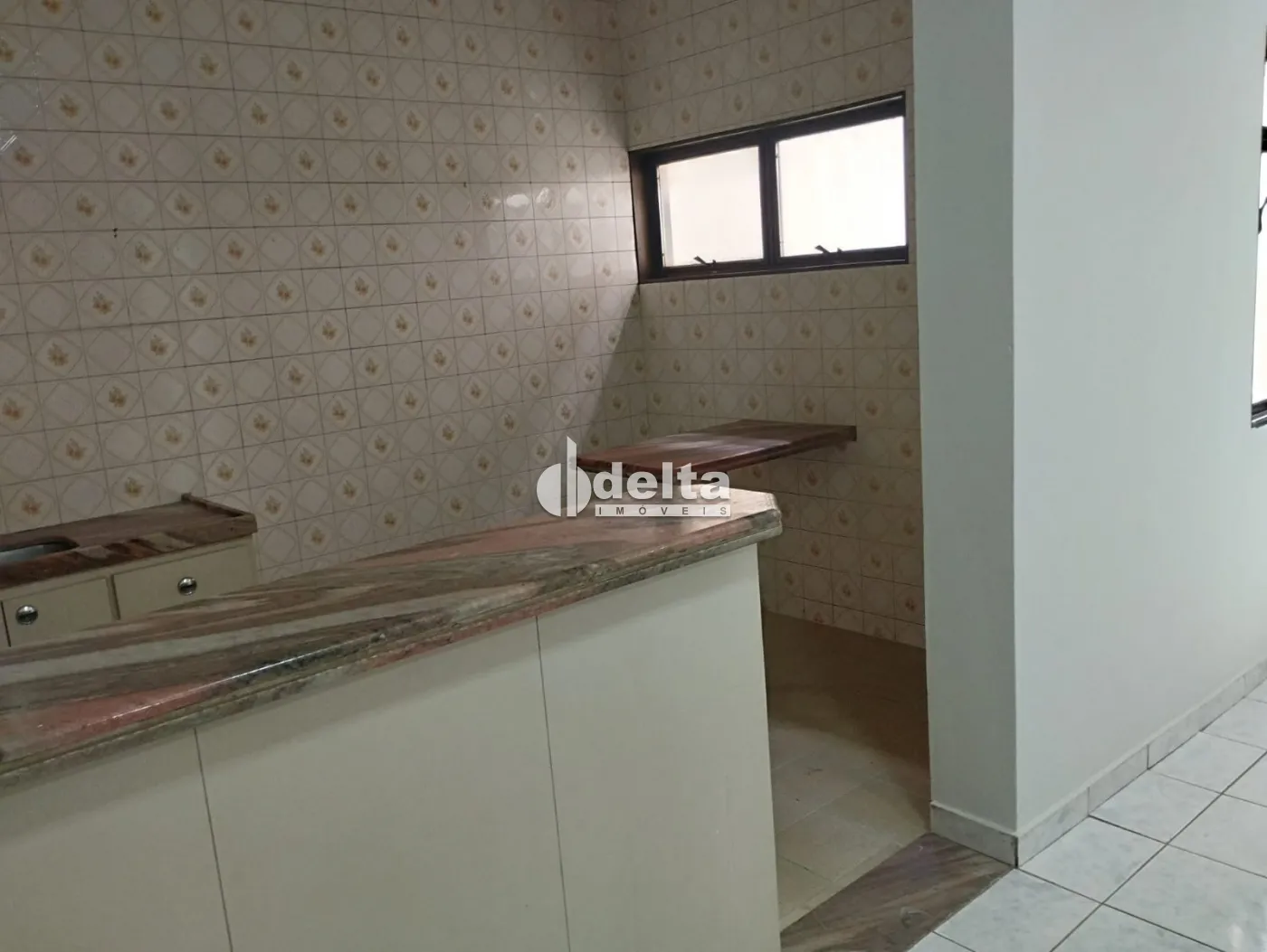 Alugar Loja / Padr&atilde;o em Uberl&acirc;ndia R$ 2.000,00 - Foto 6