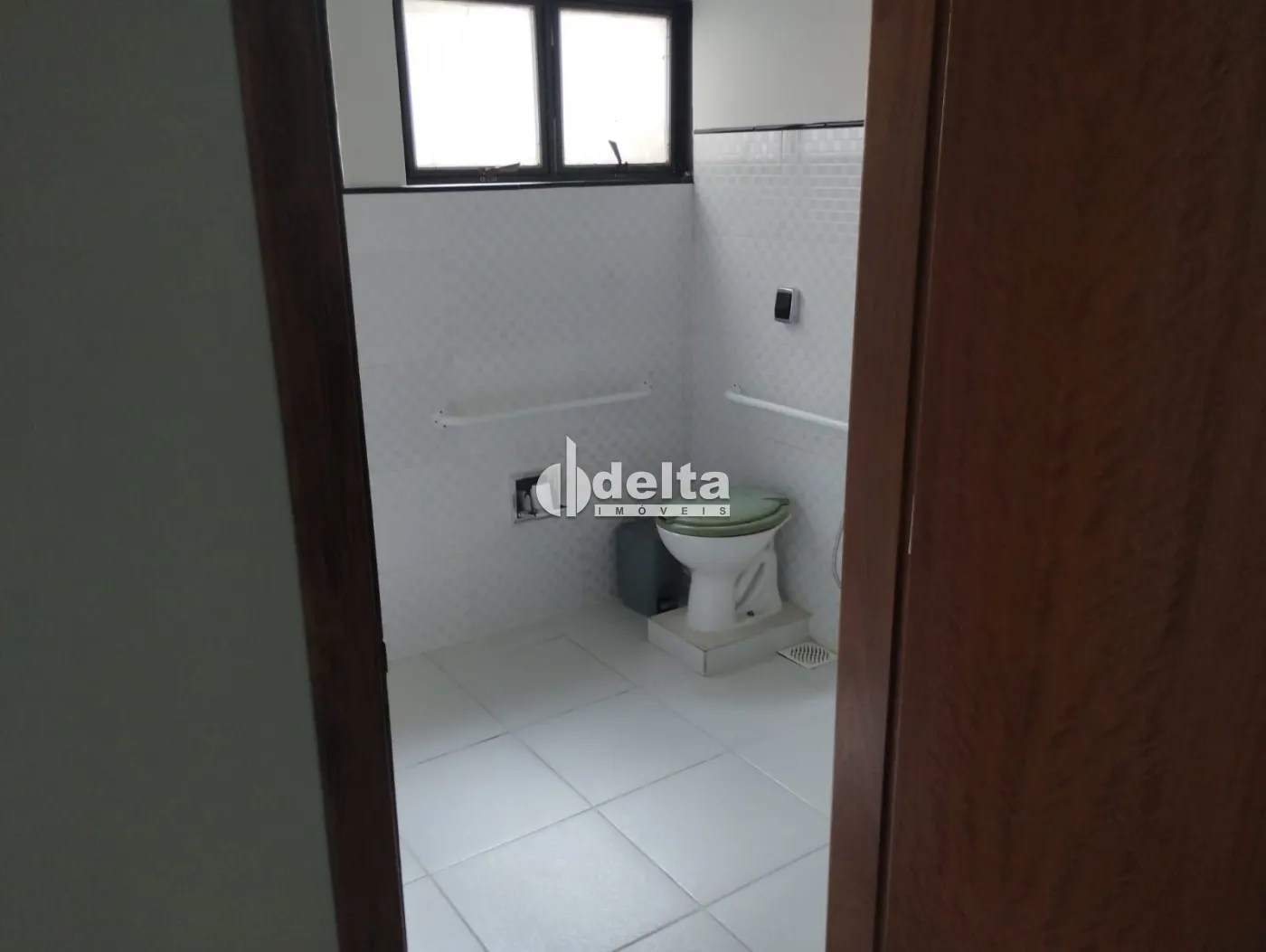 Alugar Loja / Padr&atilde;o em Uberl&acirc;ndia R$ 2.000,00 - Foto 9