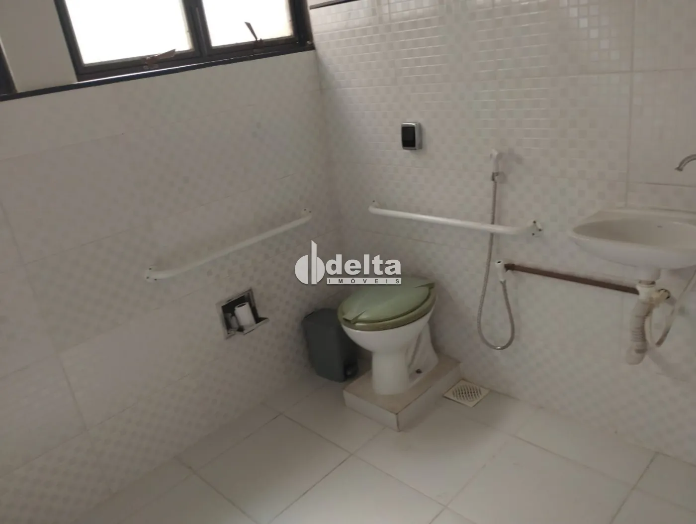 Alugar Loja / Padr&atilde;o em Uberl&acirc;ndia R$ 2.000,00 - Foto 8