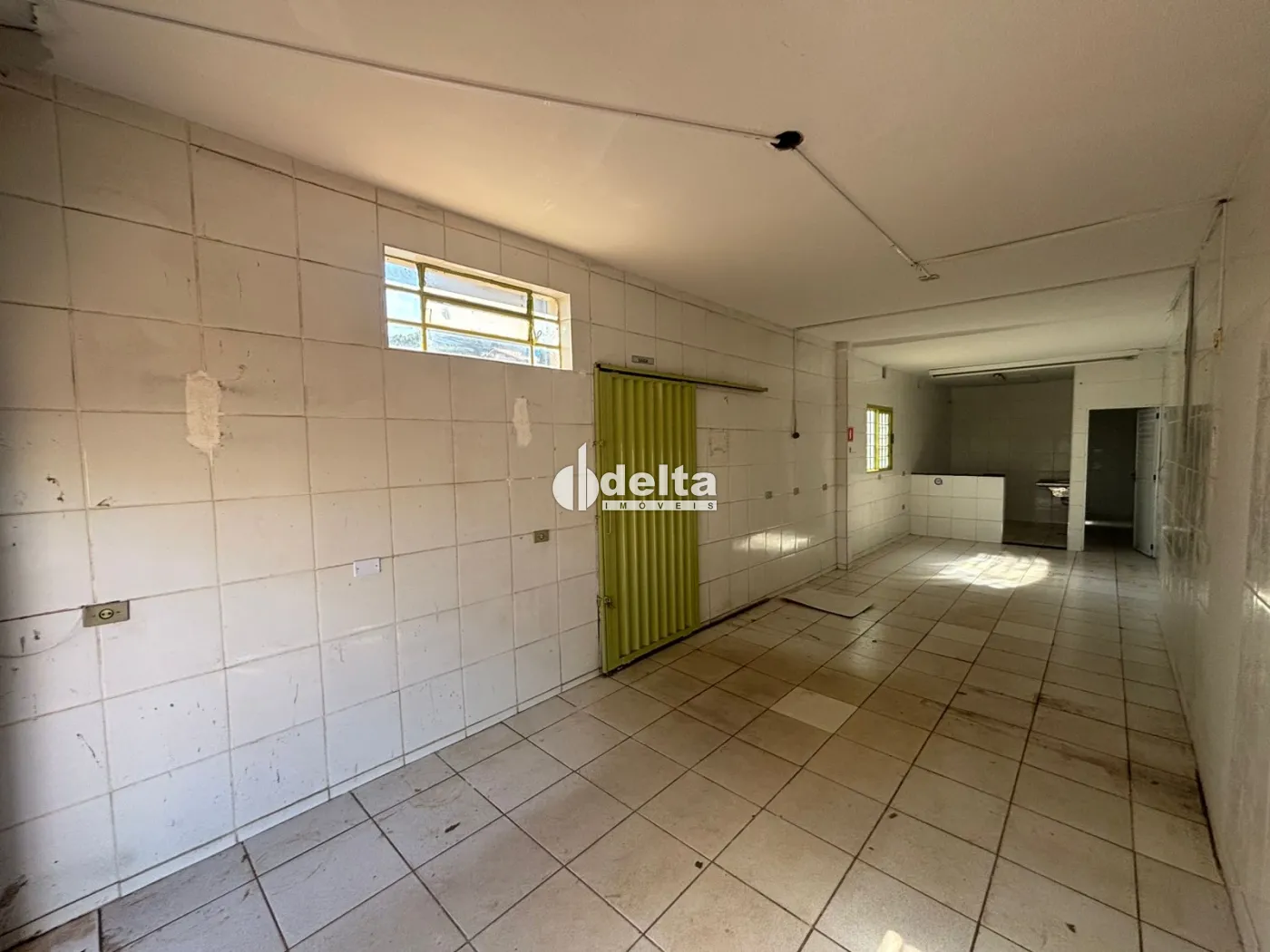 Alugar Loja / Padr&atilde;o em Uberl&acirc;ndia R$ 1.650,00 - Foto 1