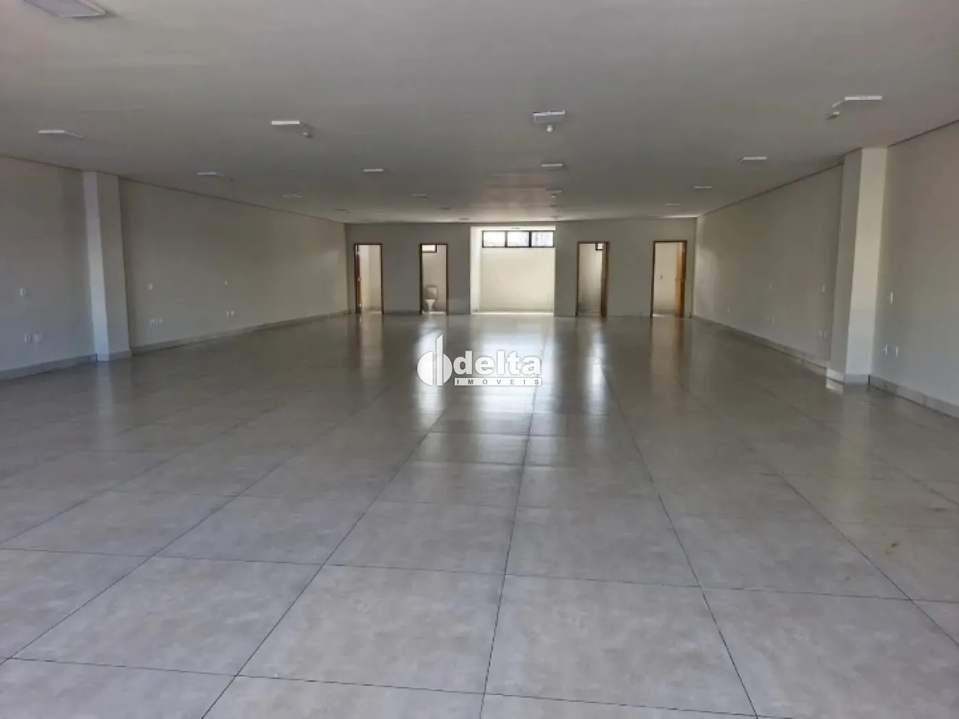 Alugar Loja / Padr&atilde;o em Uberl&acirc;ndia R$ 20.000,00 - Foto 10