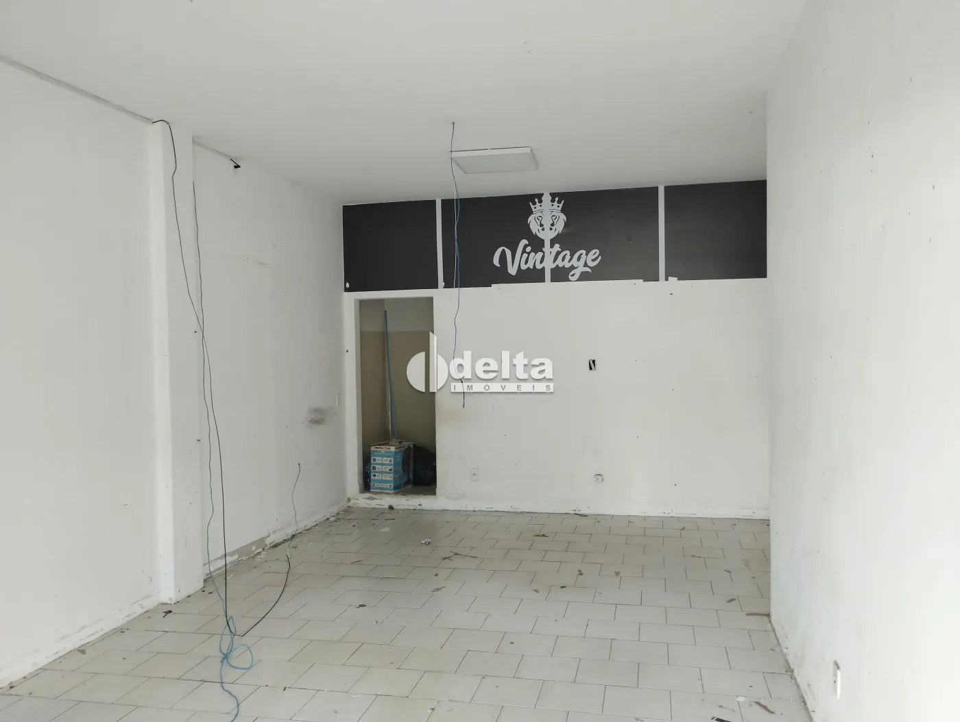 Alugar Loja / Padr&atilde;o em Uberl&acirc;ndia R$ 1.500,00 - Foto 1
