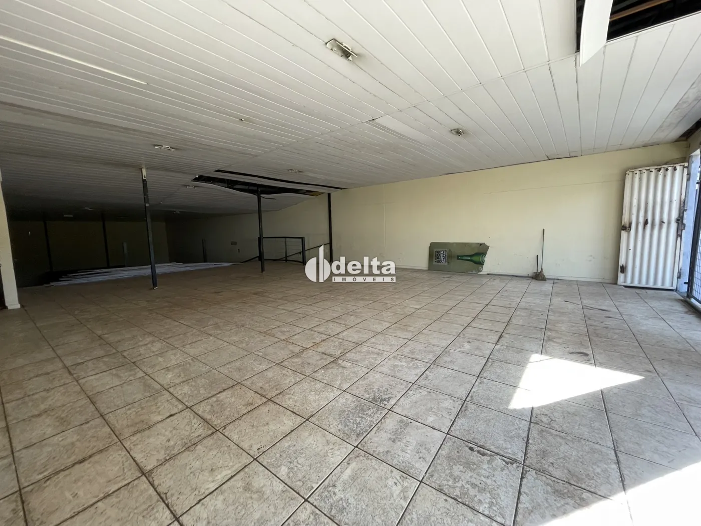 Alugar Loja / Padr&atilde;o em Uberl&acirc;ndia R$ 11.000,00 - Foto 4