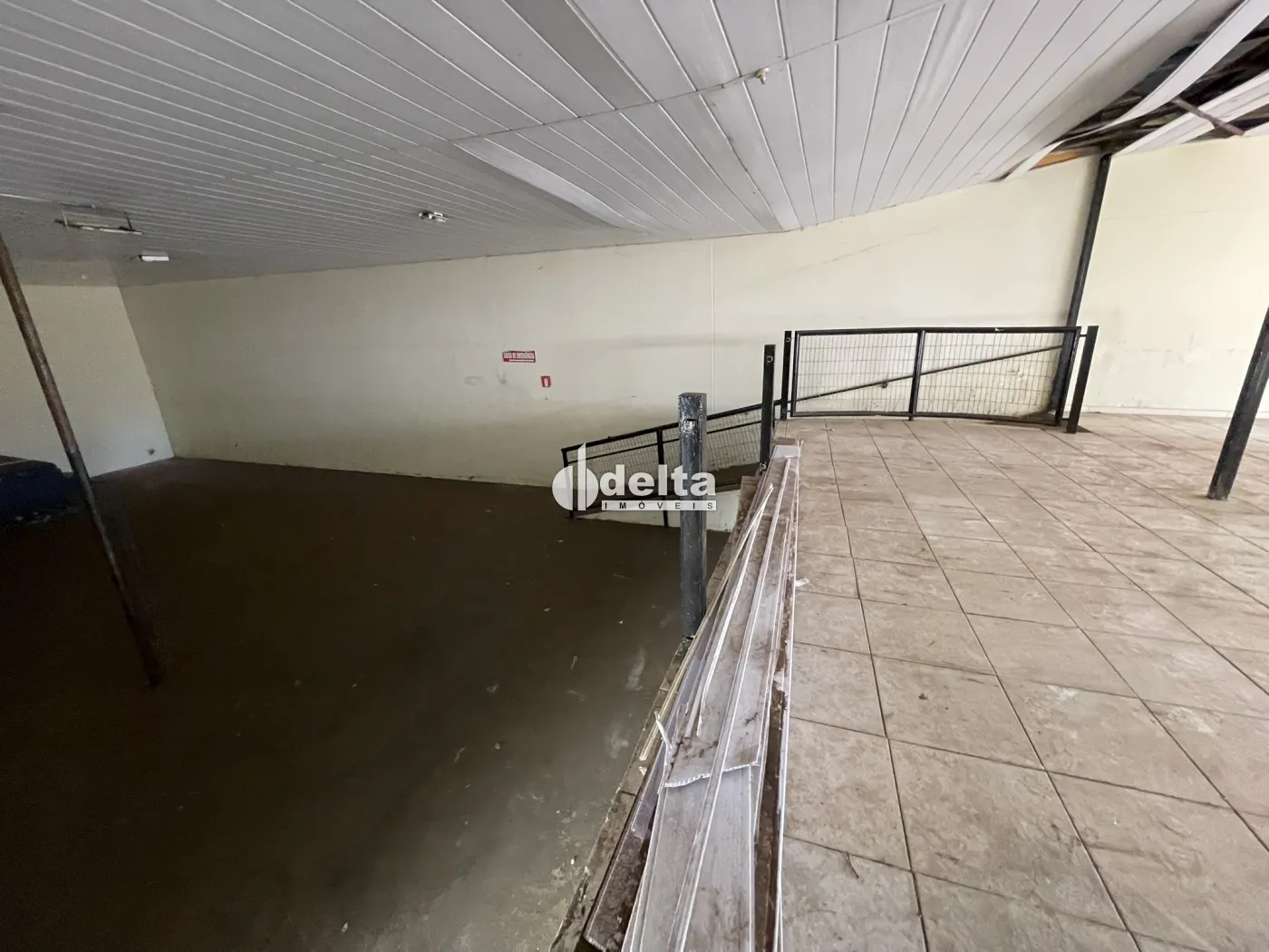Alugar Loja / Padr&atilde;o em Uberl&acirc;ndia R$ 11.000,00 - Foto 14