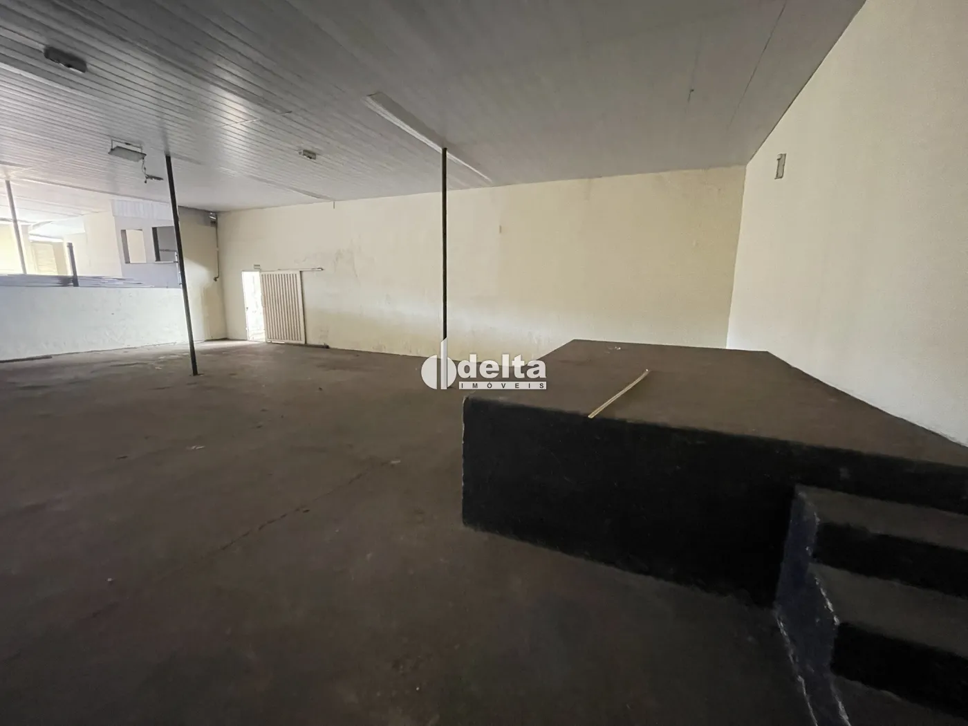 Alugar Loja / Padr&atilde;o em Uberl&acirc;ndia R$ 11.000,00 - Foto 16